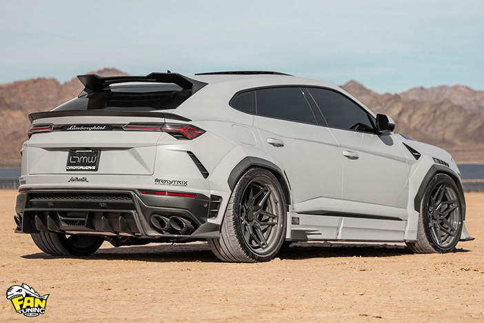 Аэродинамический обвес Liberty Walks на Лмборгини Урус (Lamborghini Urus)