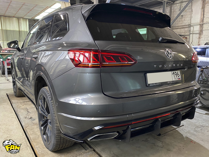 Установка обвеса FT на Фольксваген Туарег (Volkswagen Touareg) MK3 R-Line 2019